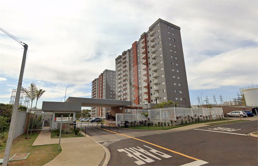 Apartamento com 02 Dormitórios á venda, em Araraquara-SP.