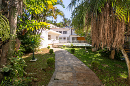 Casa Térrea à venda com 4 quartos, sendo 1 suíte,  em Brooklin Velho, São Paulo, SP