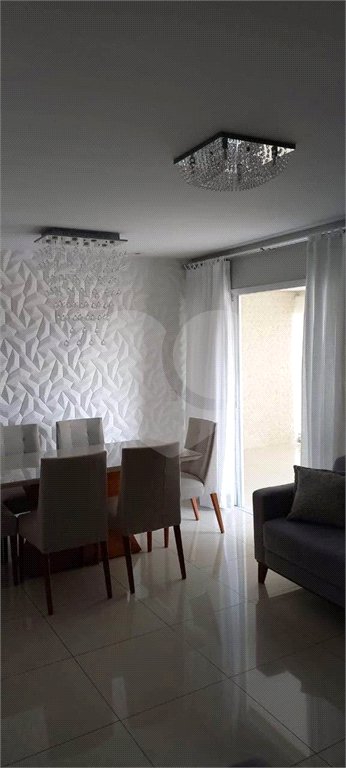 Apartamento à venda com 3 quartos, sendo 1 suíte,  em Parque Santana, Mogi das Cruzes, SP