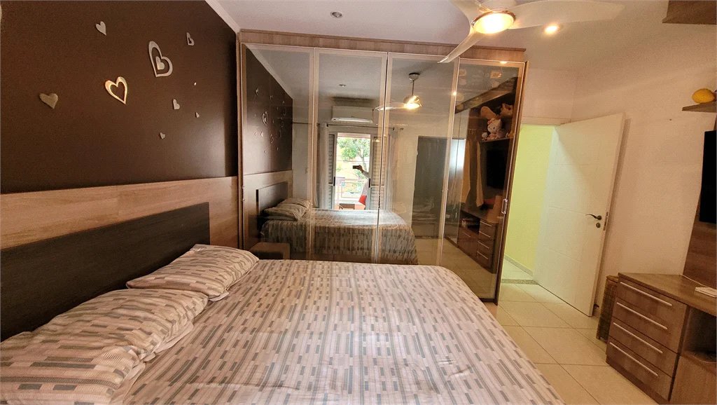 Sobrado à venda com 3 quartos, sendo 1 suíte, em Vila Romana, São Paulo, SP