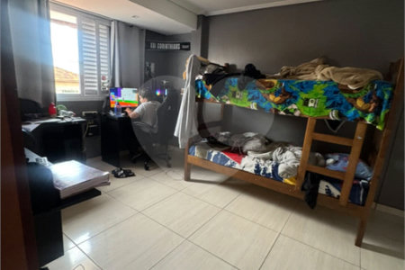Casa à venda com 5 quartos em Vila Granada, São Paulo, SP