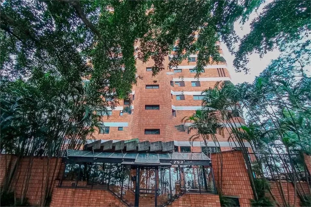 Apartamento à venda com 4 quartos, sendo 2 suítes,  em Paraíso do Morumbi, São Paulo, SP