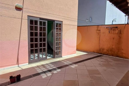 Sobrado à venda com 3 quartos, sendo 2 suítes,  em Jardim Marica, Mogi das Cruzes, SP