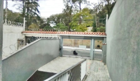 Sobrado à venda com 3 quartos, sendo 1 suíte,  em Vila Pedra Branca, São Paulo, SP
