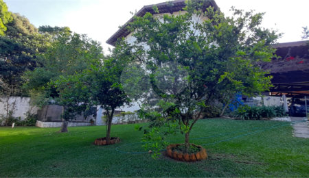 Casa à venda com 3 quartos, sendo 1 suíte,  no condomínio Sausalito, Mairiporã - SP