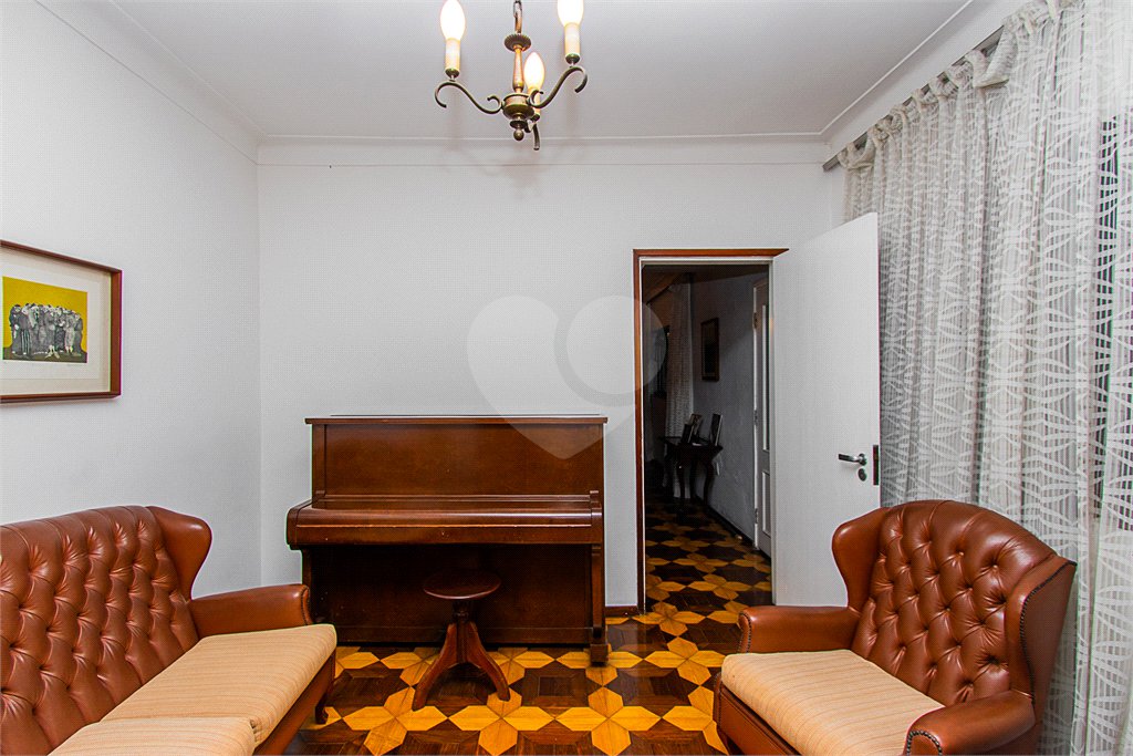 Sobrado à venda com 5 quartos em Vila Mariana, São Paulo, SP
