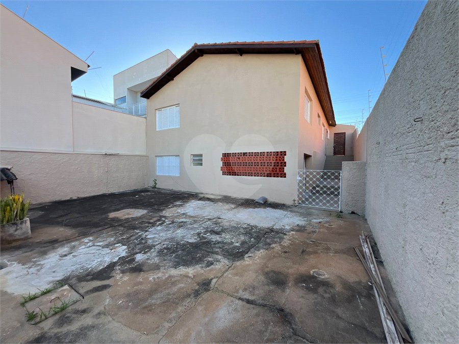 Casa à venda com 3 quartos, sendo 1 suíte, em Jardim Itália, Itapetininga, SP
