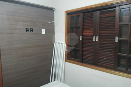 Sobrado à venda com 4 quartos, sendo 2 suítes, em Interlagos, São Paulo, SP