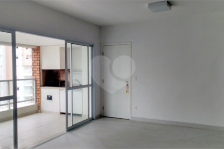 Apartamento à venda com 3 quartos, sendo 1 suíte, em Vila Suzana, São Paulo, SP