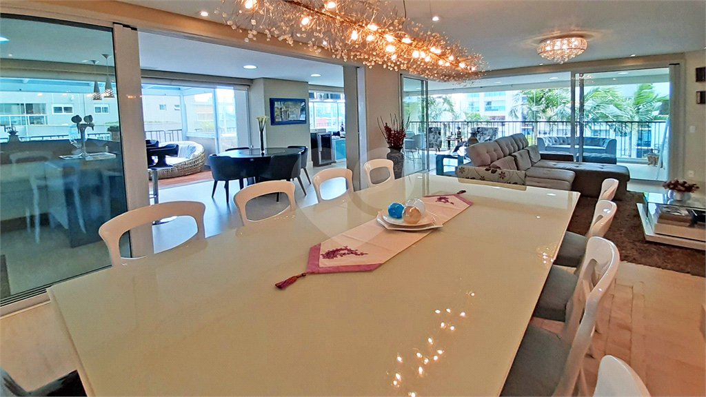 Apartamento à venda com 4 suítes em Campo Belo, São Paulo, SP