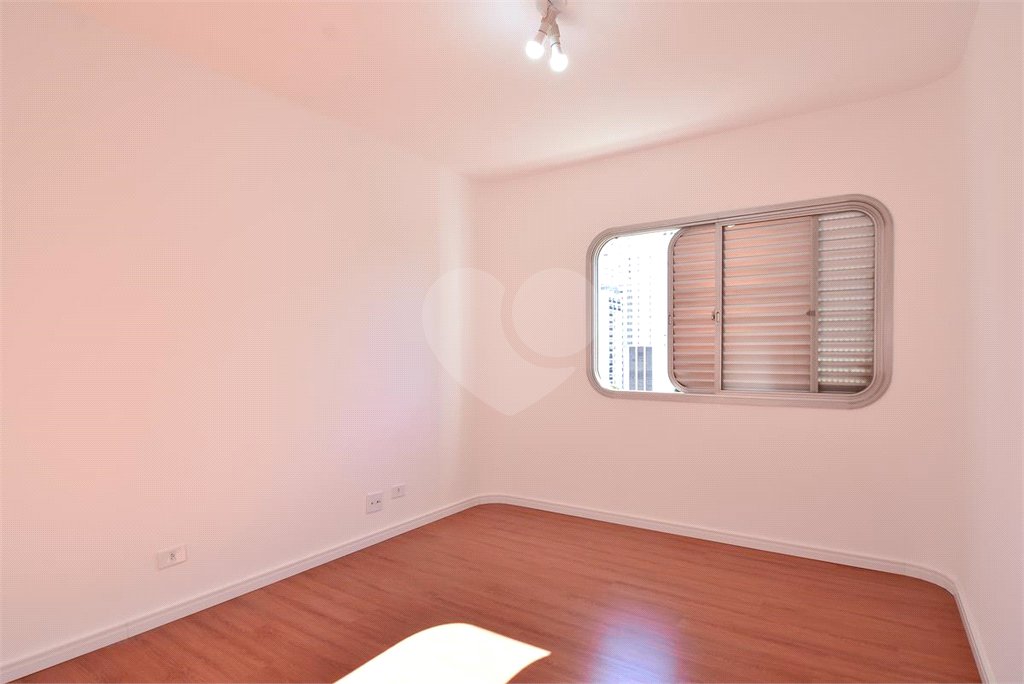 Apartamento à venda com 4 quartos, sendo 2 suítes,  em Brooklin Paulista, São Paulo, SP