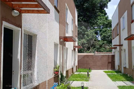 Casa à venda com 2 quartos no condomínio Villa Caucaia, Cotia - SP