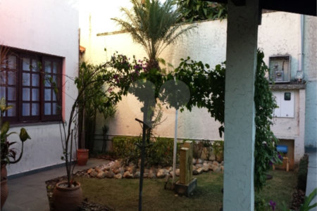 Casa à venda com 4 quartos, sendo 1 suíte, no condomínio Conjunto Residencial Green Village I, Mogi das Cruzes - SP