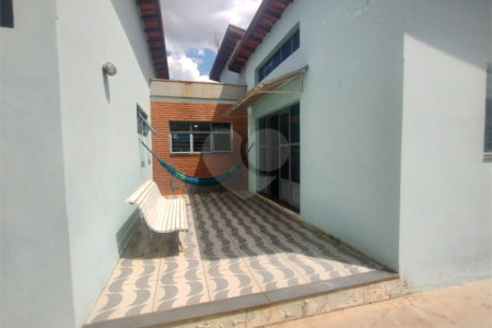 Casa à venda com 5 quartos, sendo 1 suíte, em Parque da Lagoa, Itapetininga, SP