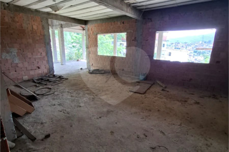 Casa à venda com 5 quartos em Santíssimo, Rio de Janeiro, RJ