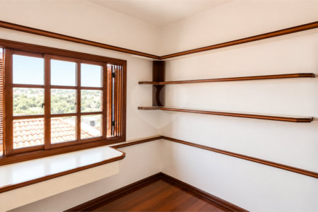 Sobrado à venda com 4 quartos, sendo 2 suítes, em Vila Pires, Santo André, SP