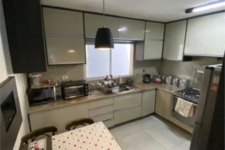 Sobrado à venda com 5 quartos em Santa Maria, Osasco, SP