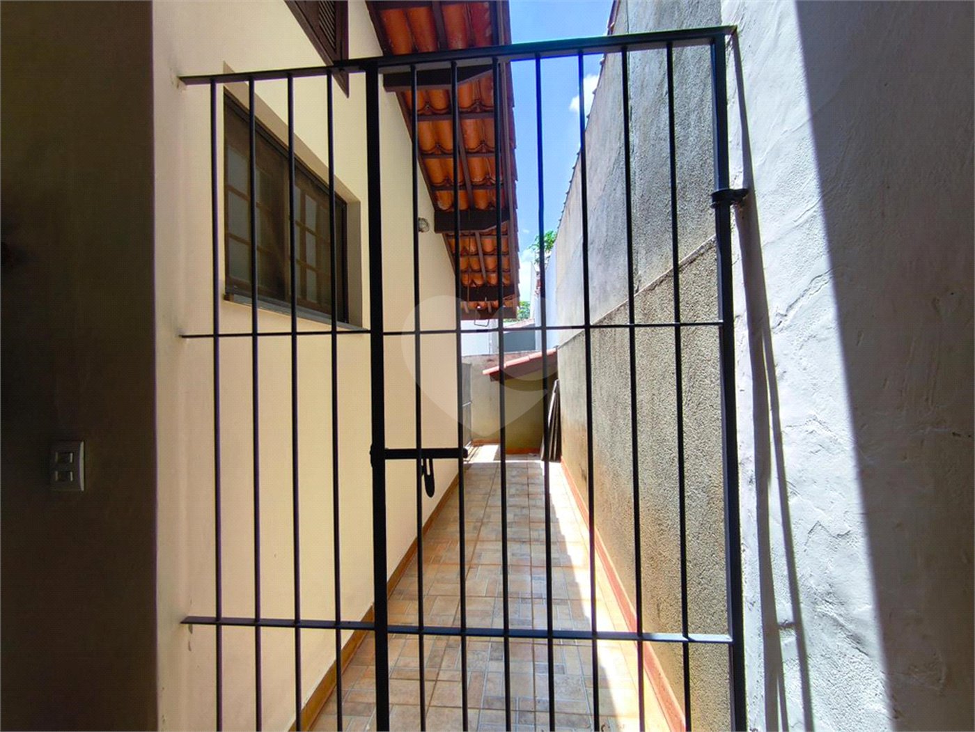 Casa à venda com 4 quartos, sendo 2 suítes, em Jardim Santa Bárbara, Atibaia, SP