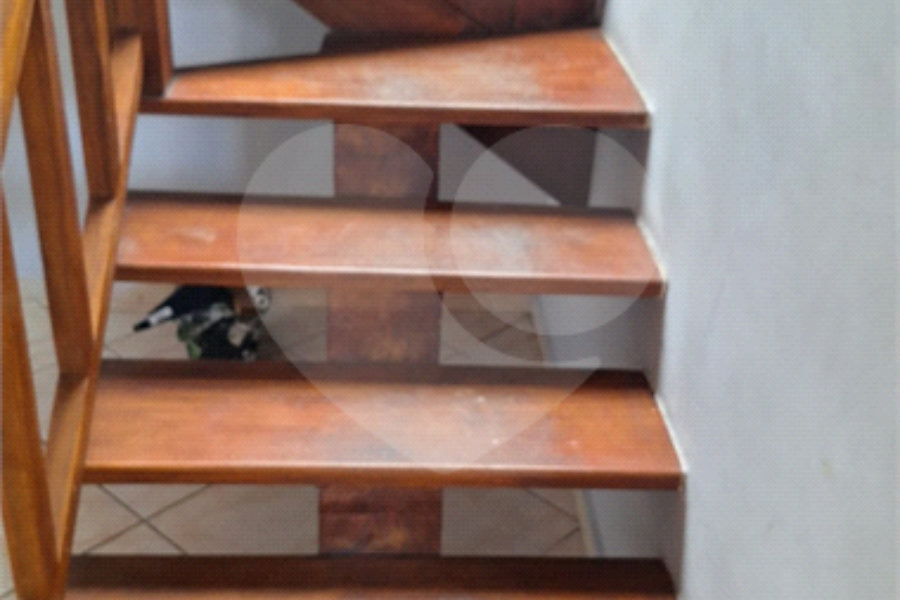 Sobrado para alugar com 4 quartos, sendo 3 suítes, em Vila Nivi, São Paulo, SP