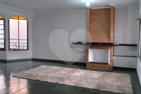 Sobrado à venda ou para alugar com 4 suítes em Balneário Arpoador, Peruíbe, SP