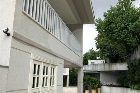 Casa em condomínio à venda com 4 quartos, sendo 6 suítes, em Fazenda Morumbi, São Paulo, SP