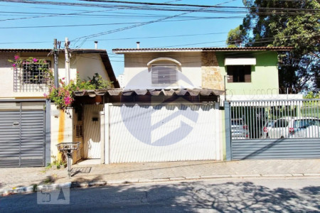 Casa para alugar com 3 quartos, sendo 1 suíte, em Jardim Monte Kemel, São Paulo - SP
