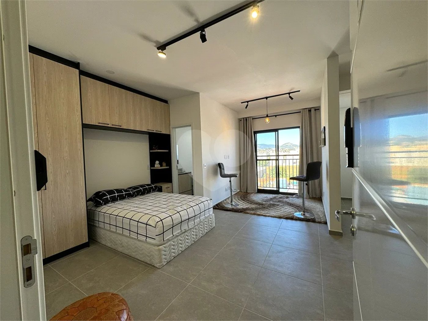 STUDIO SEMI MOBILIADO PARA VENDA OU LOCAÇÃO EM ATIBAIA