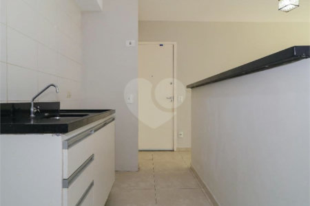 Apartamento à venda com 3 quartos, sendo 1 suíte, em Parque Reboucas, São Paulo, SP