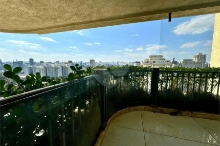 Duplex à venda ou para alugar com 5 suítes em Jardim Europa, São Paulo, SP