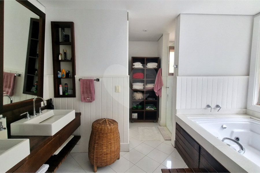 Casa à venda ou para alugar com 5 suítes em Serra da Cantareira, Mairiporã, SP