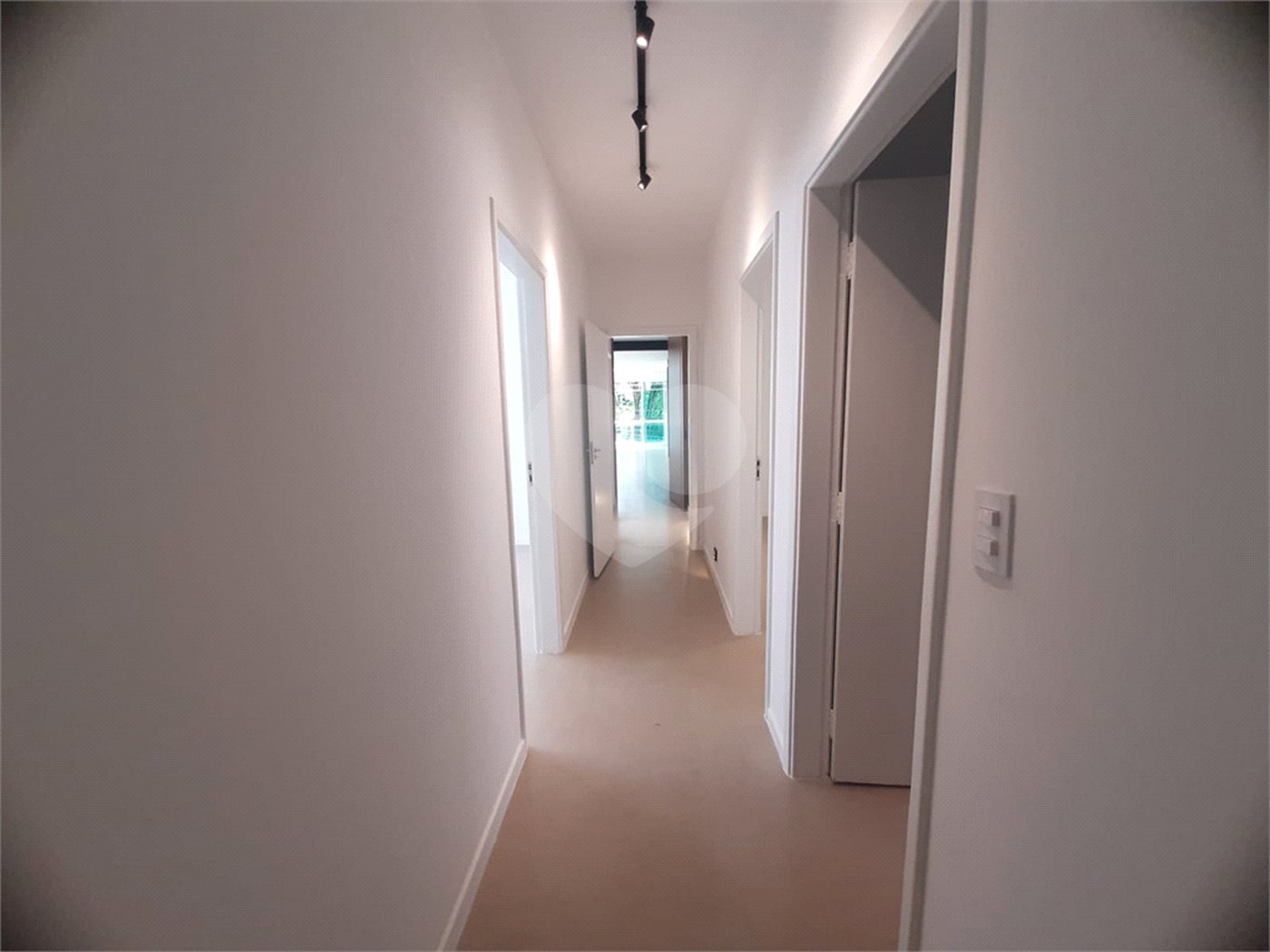 Casa Térrea à venda ou para alugar com 4 suítes em Jardim São Bento, São Paulo, SP