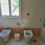 Casa à venda com 6 quartos, sendo 4 suítes, no condomínio Jardim Paulista I, Vinhedo - SP