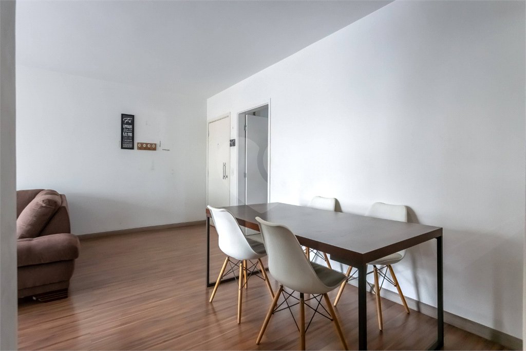 Apartamento à venda com 3 quartos, sendo 1 suíte, em Santo Amaro, São Paulo, SP
