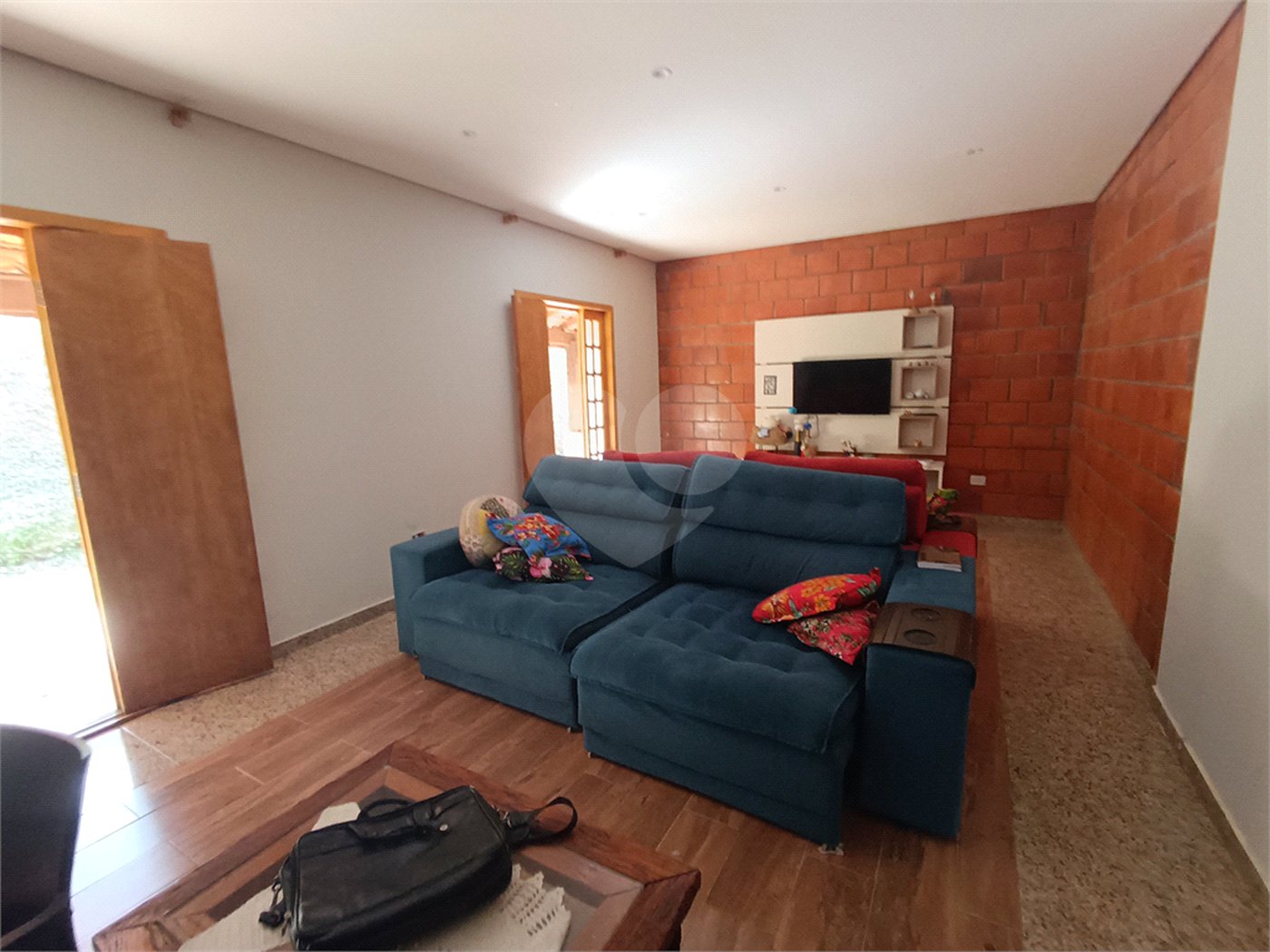 Casa para alugar com 3 suítes em Jardim Rene, São Roque, SP