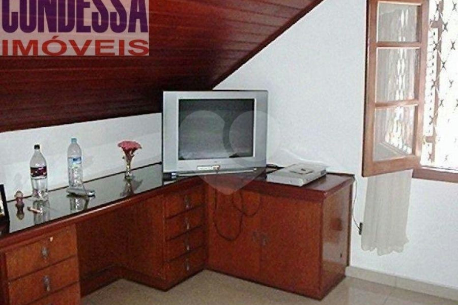 Sobrado à venda com 5 quartos, sendo 2 suítes, em Horto Florestal, São Paulo, SP
