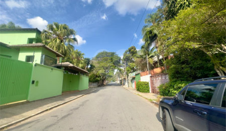 Casa à venda com 3 quartos em Horto, São Paulo, SP