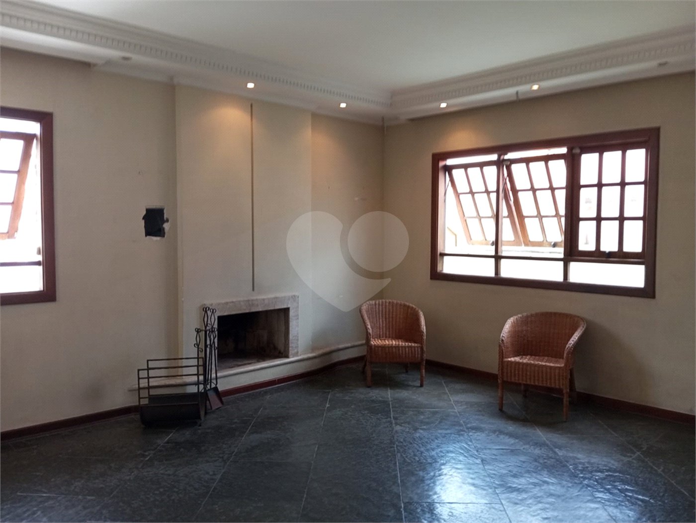 Casa à venda com 3 quartos, sendo 1 suíte, em Vila Nivi, São Paulo, SP