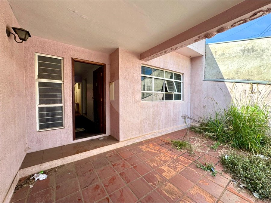 Casa à venda com 3 quartos, sendo 1 suíte, no Centro, Itapetininga, SP