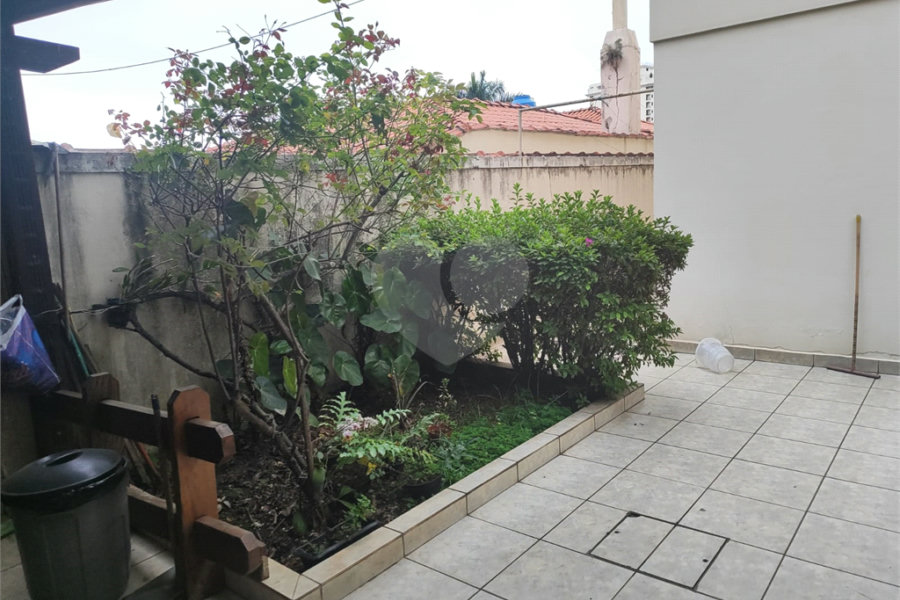 Casa à venda com 4 quartos, sendo 2 suítes, no condomínio Chácara das Rosas, São Paulo - SP