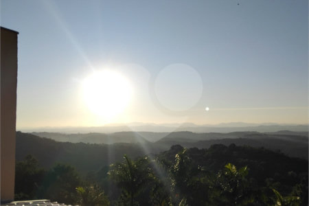 Chácara à venda com 3 quartos, sendo 1 suíte,  em Botujuru, Mogi das Cruzes, SP