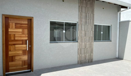 Casa à venda com 3 quartos, sendo 2 suítes, em Nova Cerejeira, Atibaia, SP