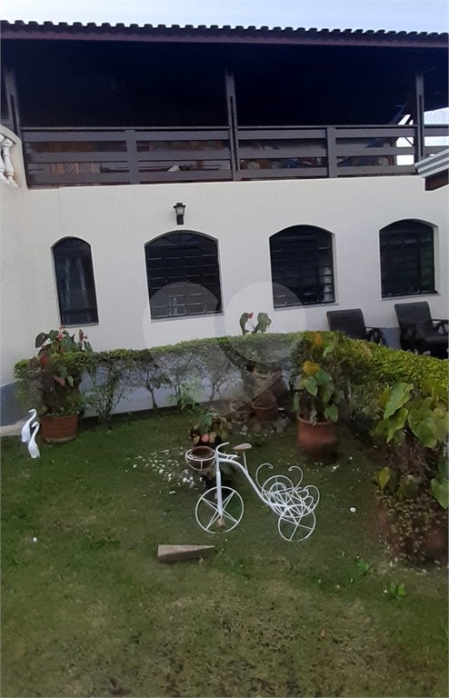 Casa à venda ou para alugar com 5 quartos, sendo 1 suíte, no Centro, Bom Jesus dos Perdões, SP