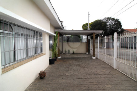 Casa à venda com 3 quartos em Bosque da Saúde, São Paulo, SP
