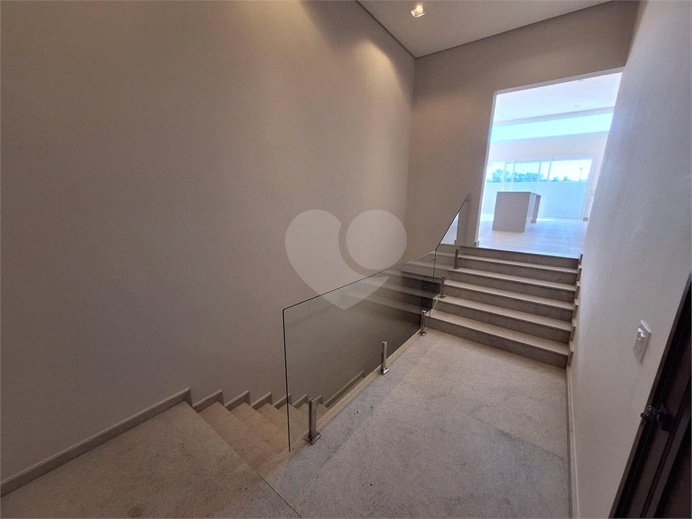 Casa à venda com 3 suítes no condomínio Alphaville Castelo, Itu - SP