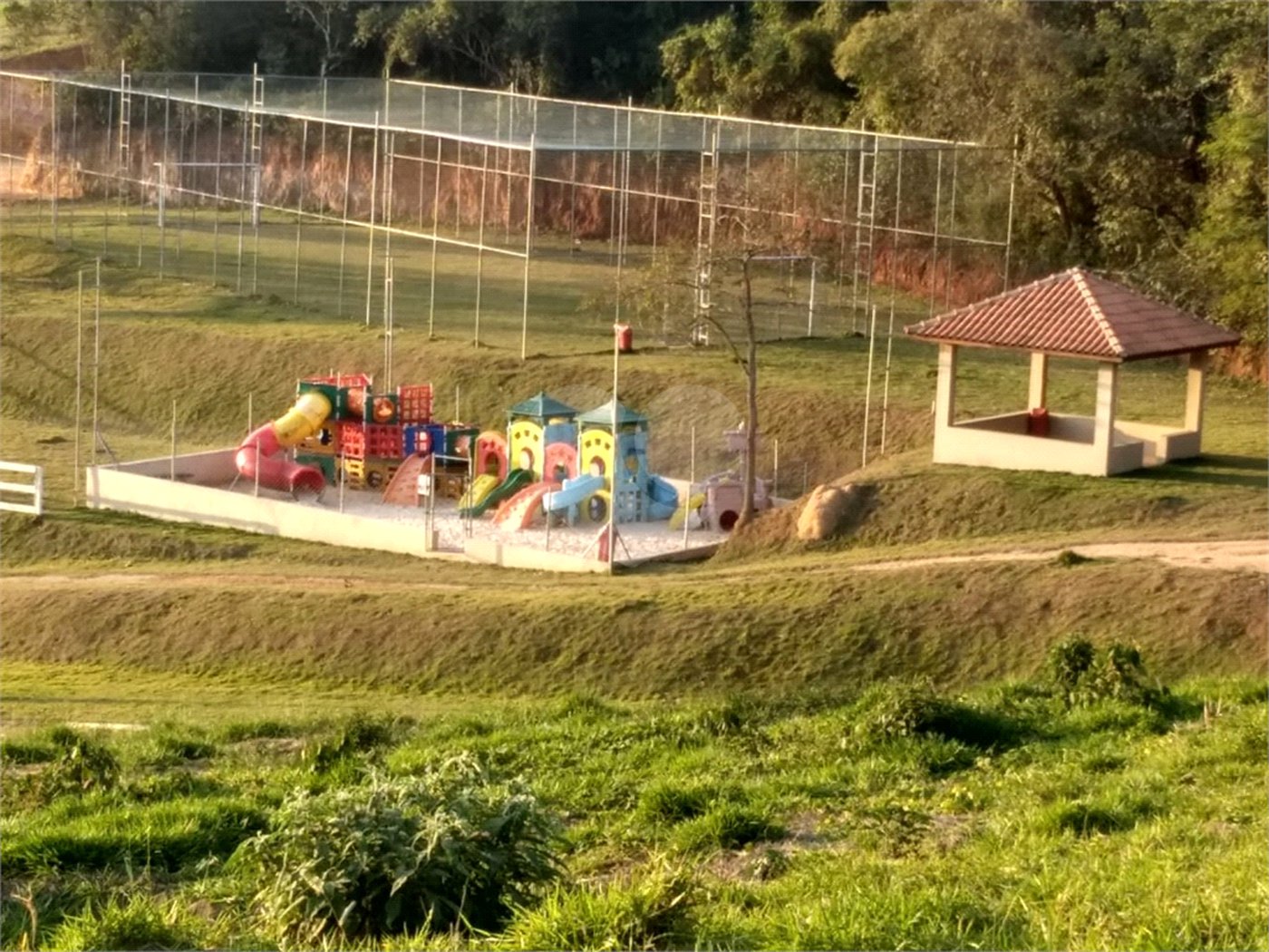 Terreno à venda no condomínio Encontro das Águas, Nazaré Paulista - SP