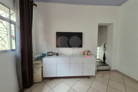 Casa à venda com 4 quartos, sendo 1 suíte, no condomínio Residencial Alto da Lapa II, São Paulo - SP