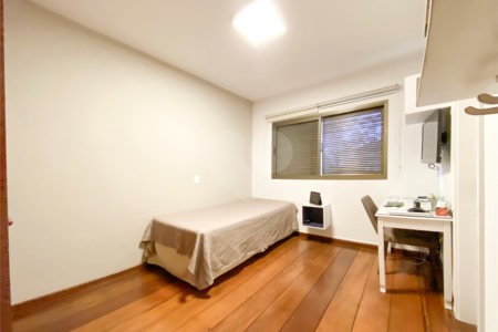 Apartamento à venda com 3 suítes em Vila Suzana, São Paulo, SP