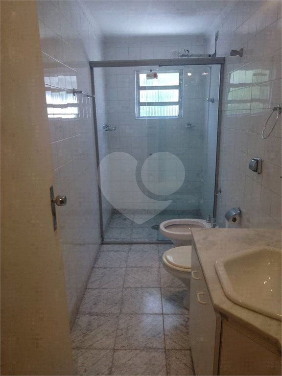 Casa à venda com 3 quartos, sendo 1 suíte, em Vila Mariana, São Paulo, SP