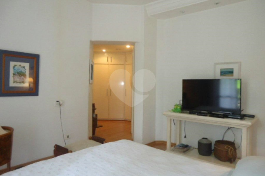 Apartamento à venda com 3 quartos, sendo 1 suíte, em Morumbi, São Paulo, SP