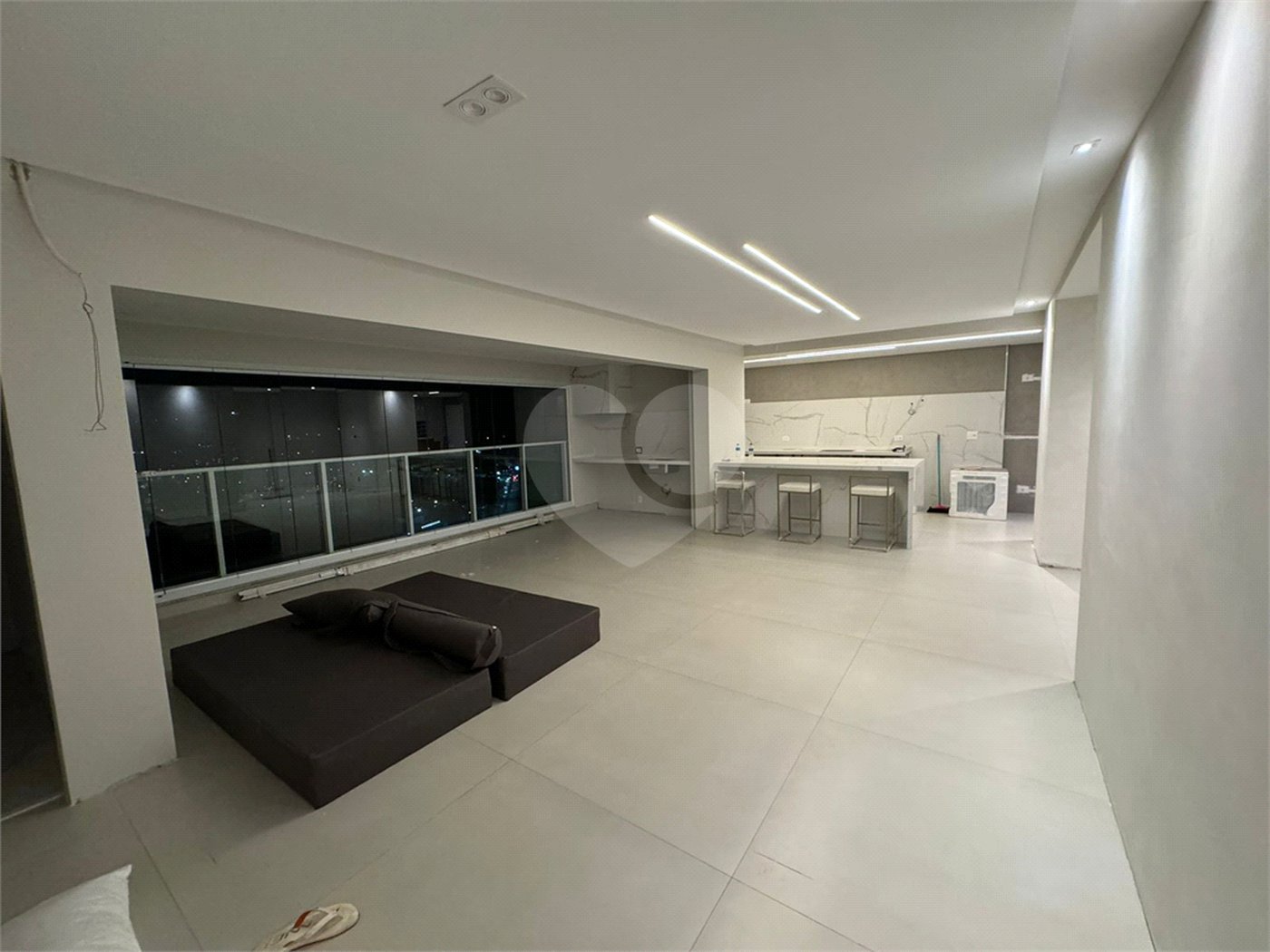 Apartamento à venda com 2 suítes em Vila Mogilar, Mogi das Cruzes, SP
